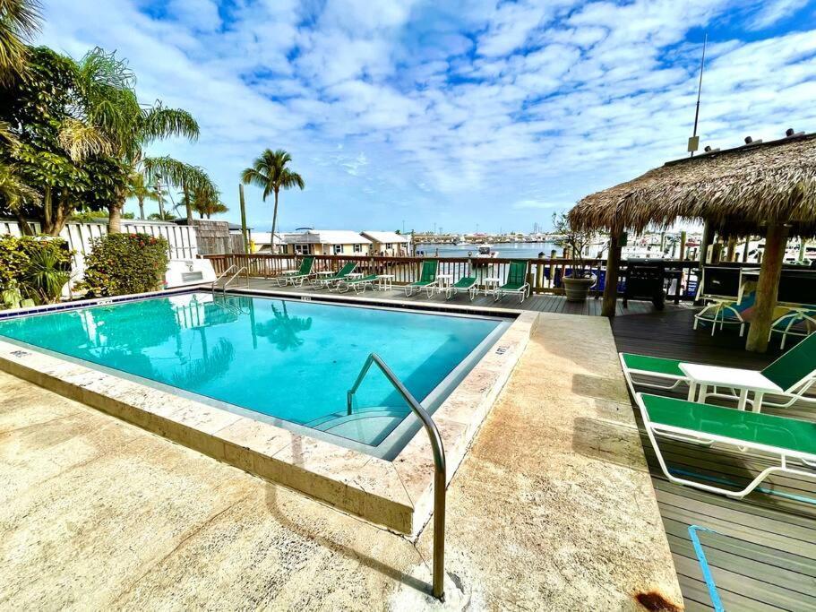 キーウェスト St Kitts - Downtown Waterfront Penthouse Pool Dock Parkingヴィラ エクステリア 写真