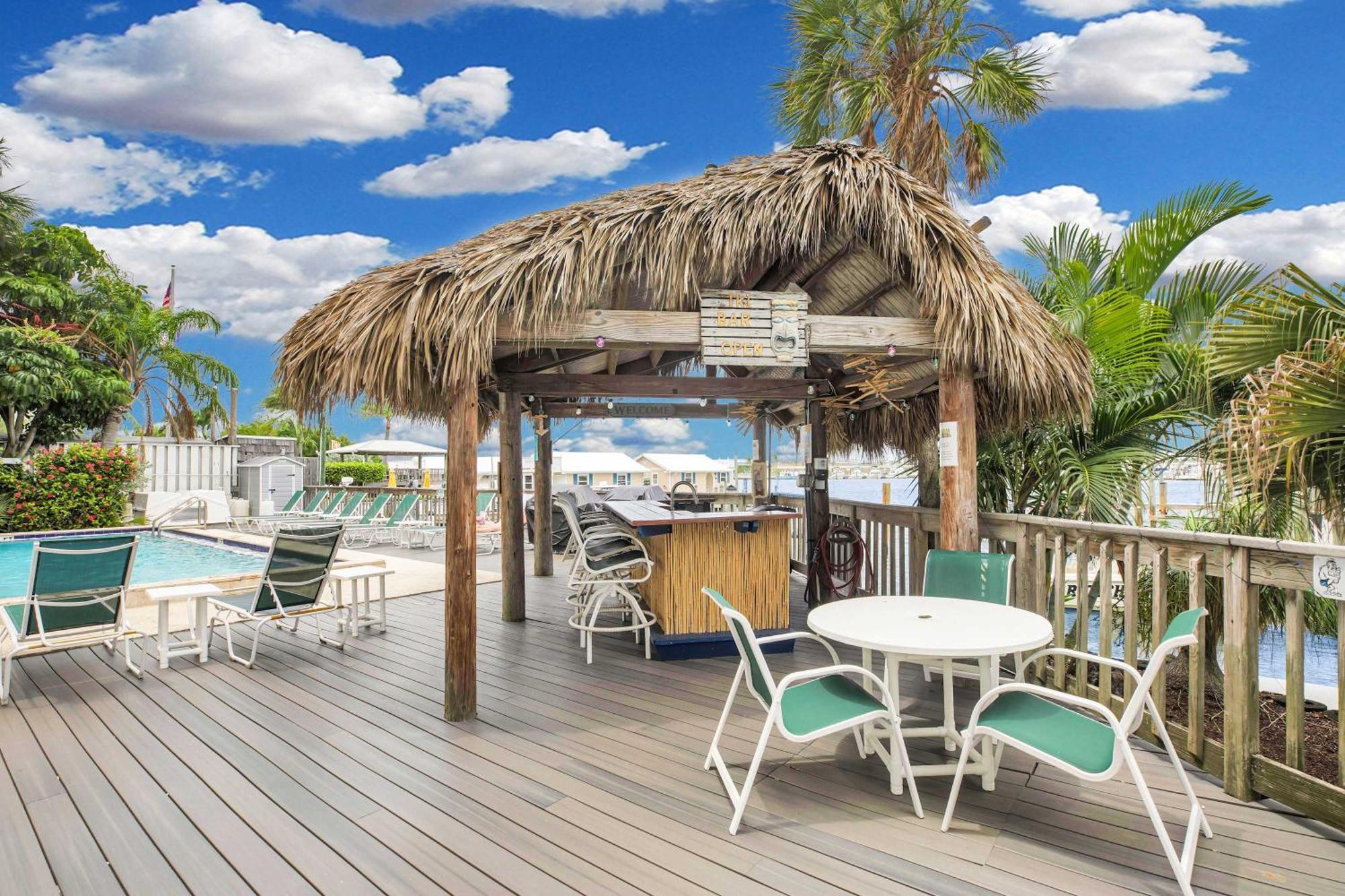 キーウェスト St Kitts - Downtown Waterfront Penthouse Pool Dock Parkingヴィラ エクステリア 写真